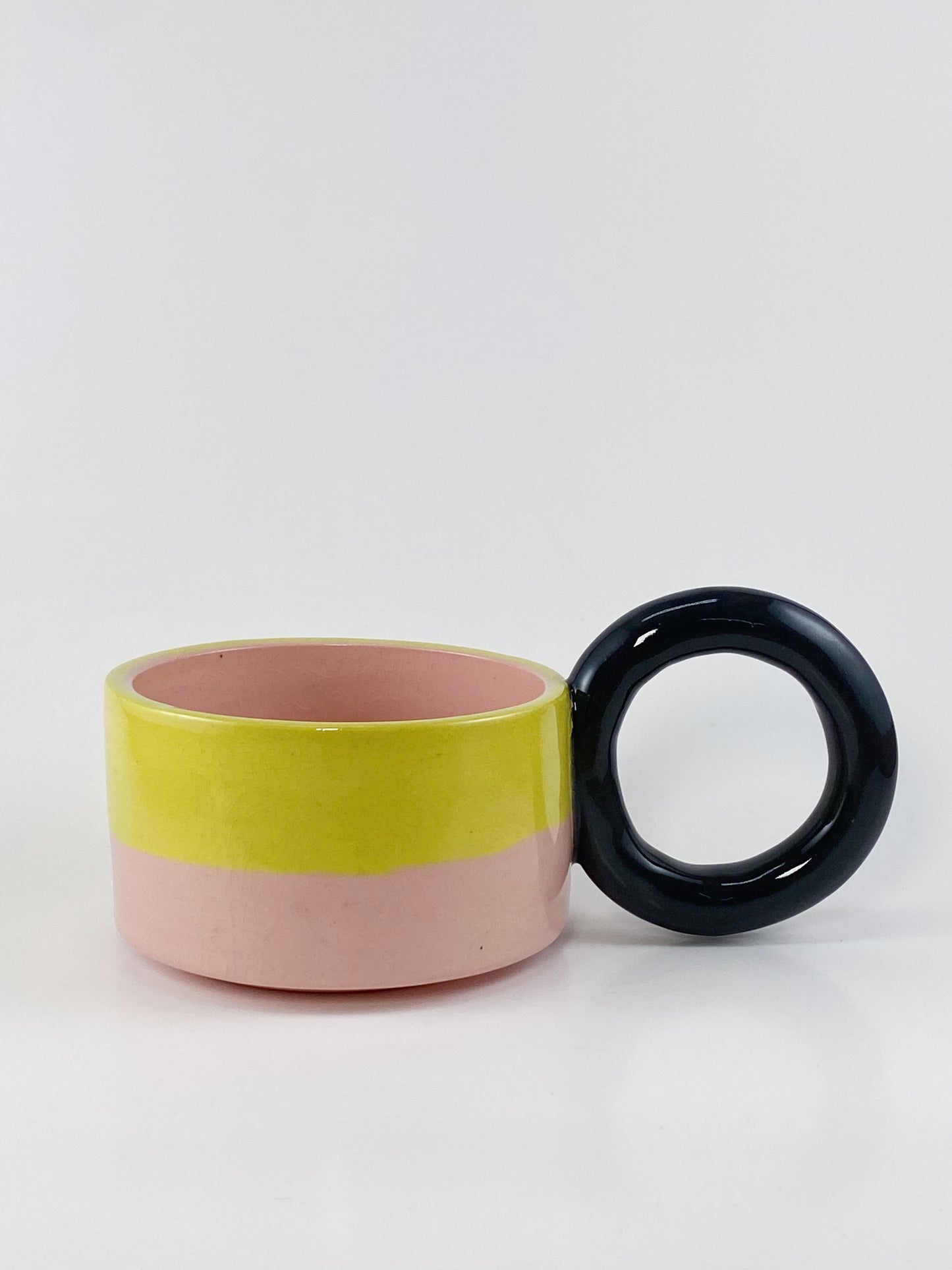 Tricolor Mug - Black, Yellow, Pink