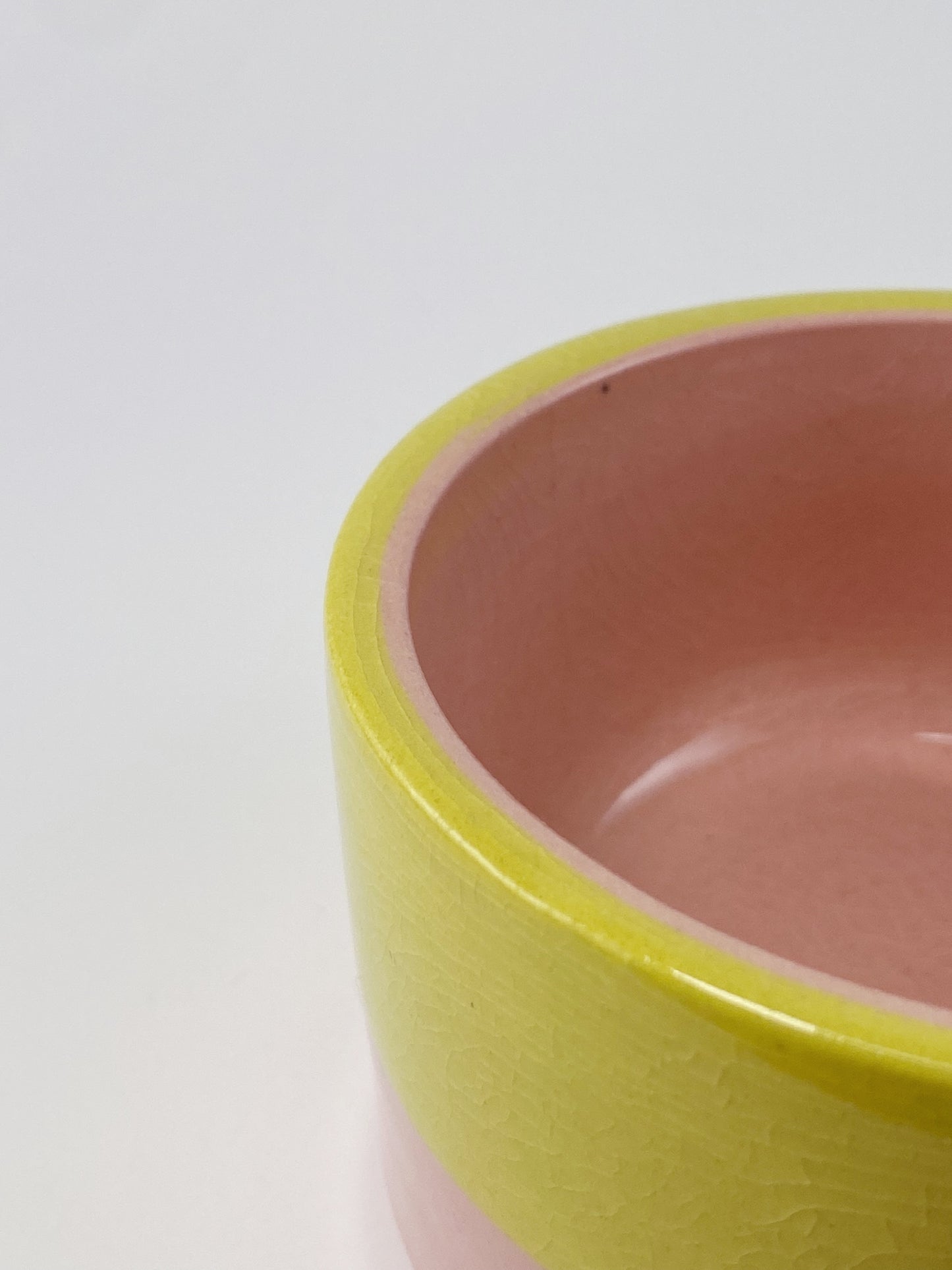 Tricolor Mug - Black, Yellow, Pink
