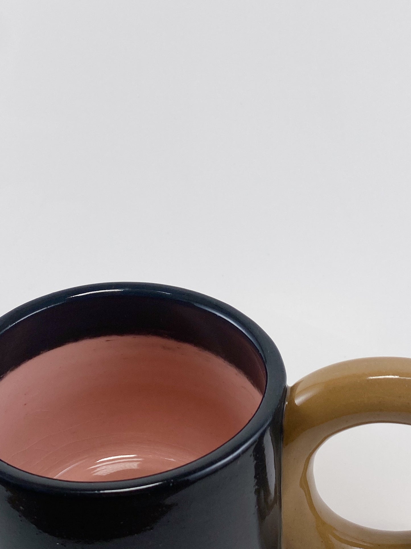 Tricolor Mug - Brown, Black, Pink
